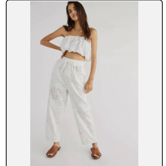 Free People Weekender Set White IvoryEmbroidered Bandeau Jogger NWT Small